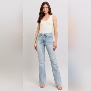 Judy Blue HR Tummy Control Light Wash Bootcut Jeans Regular Inseam 11/30 NEW